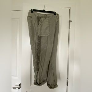 Hey Hei Olive Green Roll Up Pants sz 31